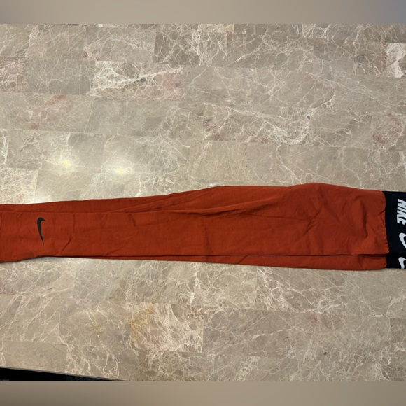 Kids' Sportswear Favorites Leggings (Older Kids) - Picture 6 of 7